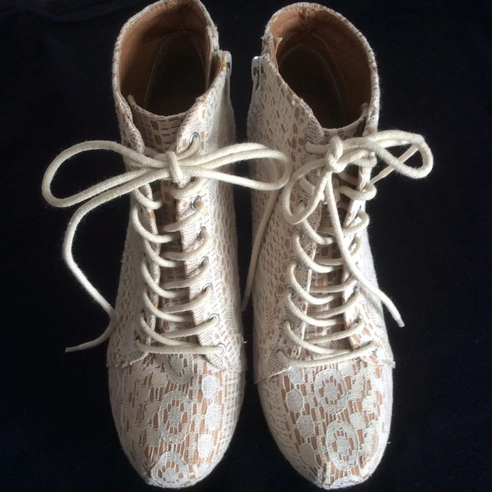 Qupid guc lace